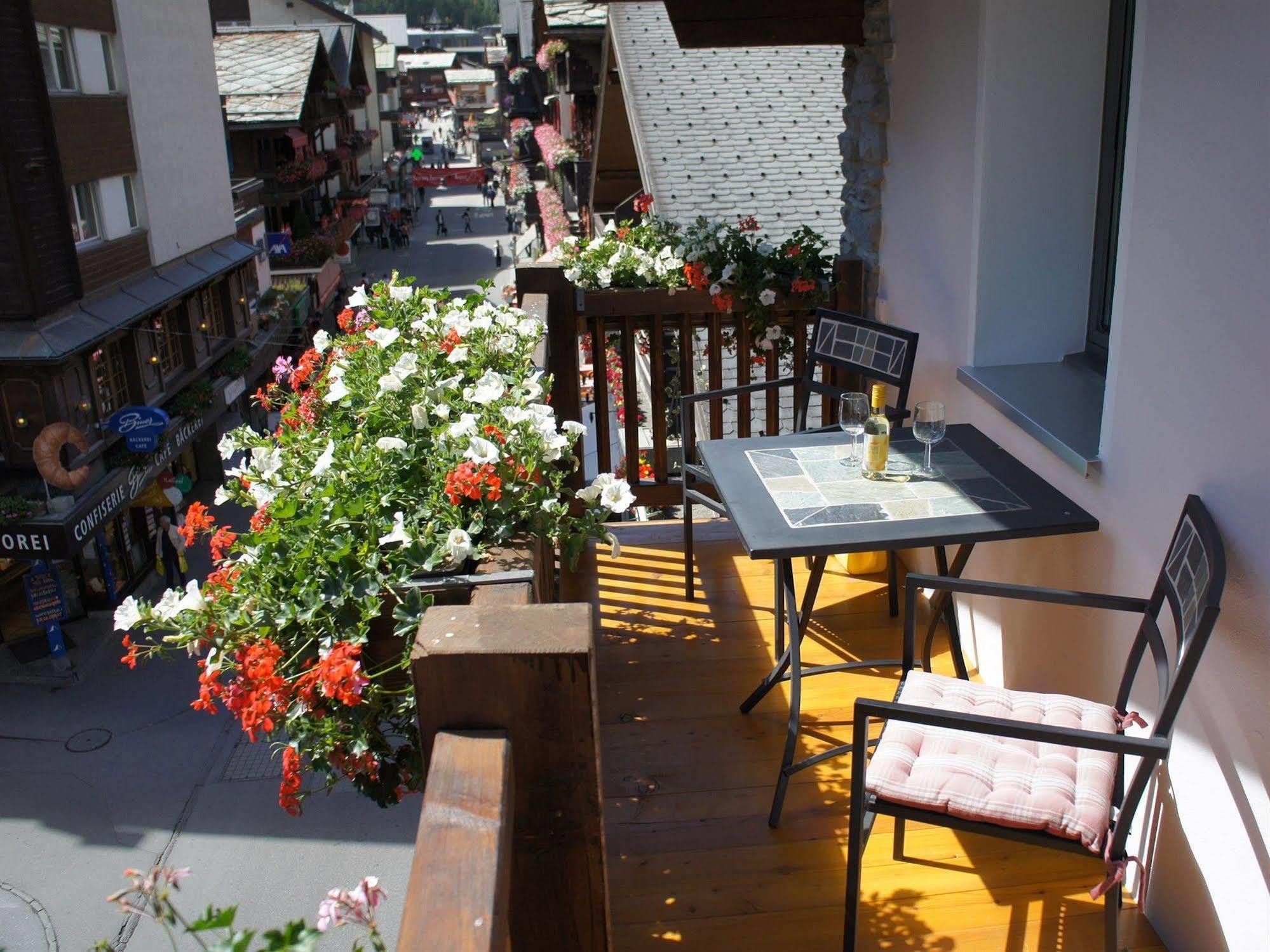Alpine Lodge زيرمات المظهر الخارجي الصورة